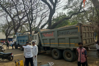 due-to-the-loss-of-royalty-tahsildar-seized-two-trucks-carrying-mud