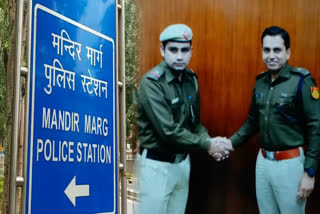 a delhi police constable arrested 85 fugitives in one year got promoted as ASI