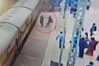 women suicide visual captured in CCTv