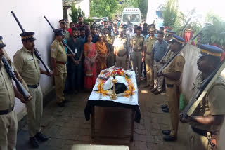 police dog judo's cremation  ശ്വാനനായകൻ ജൂഡോയ്ക്ക് അന്ത്യാഭിവാദ്യമർപ്പിച്ച് പൊലീസ് സേന  പൊലീസ് സേന  ആലപ്പുഴ