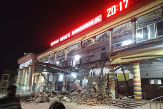 burdwan station collapse  ബർദ്ധമാൻ റെയിൽവേ സ്റ്റേഷൻ  west bengal  വെസ്റ്റ് ബംഗാൽ  Bardhaman Railway Station