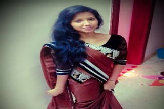 Girl student of engineering college found hanging