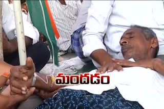 famer unconcious in mandadam protest