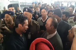 Clash between Rajnagar MLA and Congress District President on khajuraho airport