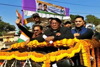 Congress organized victory procession in Lohardaga