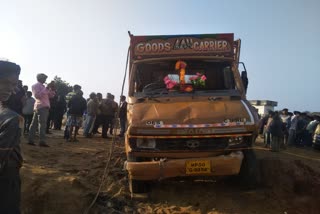 truck collides with car three killed nine injured in balahghat