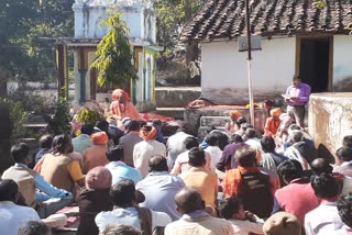 Sant Bhagat fell in a meeting held at Pataladhara Ashram