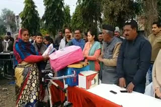 labor-department-distributed-tool-kit-to-workers-in-haldwani