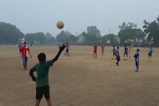 Football training is being given to children selflessly