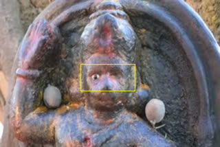 ಒಂದು ಕಣ್ಣು ಬಿಟ್ಟ ಹನುಮ,  Hanuman statue opened an left eye
