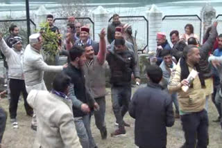 BJP workers of Chamba dance on CM Jairam birthday, सीएम जयराम के बर्थडे पर जमकर झूमे बीजेपी कार्यकर्ता