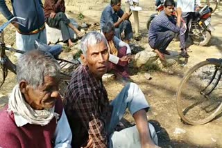 Farmer upset over not buying paddy