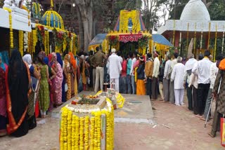 Fair of devotees in Nandeshwar Mahadev