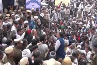 farmer protest for sugar mill in front of minister banwari lal