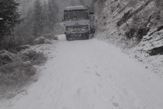 29 road closed due to snowfall in shimla