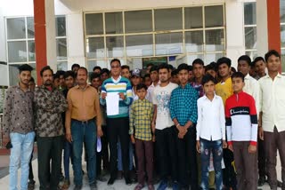 students Hostel came to the collectorate with their problems