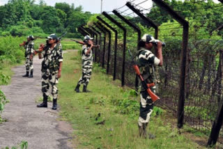 Bangladeshi criminals attack border outpost  one BSF jawan hurt  Border Security Force  ഇന്തോ-ബംഗ്ലാദേശ് അതിർത്തി  ഷില്ലോങ്  അംദോ, റോങ്‌ടില  വെസ്റ്റ് ജയന്തിയ ഹിൽസ് പോലീസ് സൂപ്രണ്ട് (എസ്‌പി ) ലാക്ഡോർ സീം