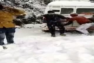 धनौल्टी बर्फबारी न्यूज, dhanaulti snowfall updates