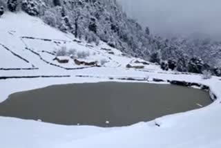 chamoli joshimath block snowfall news, चमोली के गांवों में बर्फबारी समाचार