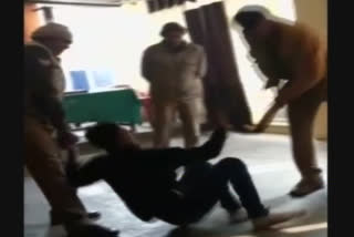 UP cops thrash man for mobile theft, three suspended
