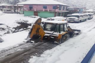 मंडी में मौसम साफ लेकिन नहीं हुई परेशानिया कम, कहीं ब्लैक आउट तो कहीं नहीं मिला पानी