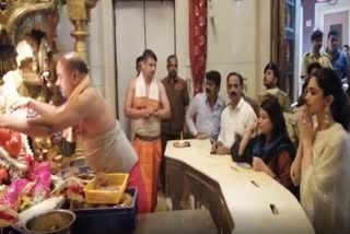 Deepika Padukone offers prayers at Shree Siddhivinayak Temple in Mumbai