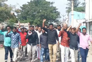 Islamic organisations protest against caa - siva sena members car mirror break