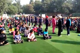 Delhi police organized  winter self defence for  women