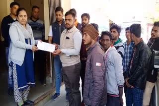 Villagers submitted memorandum to Tehsildar for construction of incomplete bridge