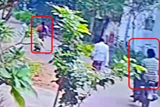 தஞ்சாவூர் நகைத் திருட்டு, தஞ்சாவூர் நகைக் கொள்ளை, tanjore chain snatching, chain snatching cctv video viral