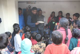 Panchayat elections candidates celebrate cherchera with children in sarguja