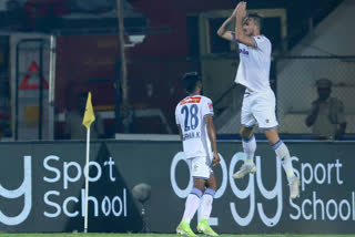 Chennaiyin FC, Hyderabad FC, Indian Super League, Nerijus Valskis