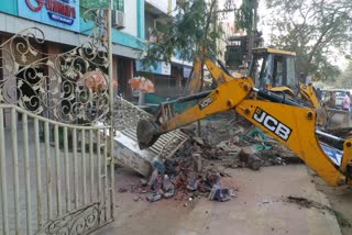 JCB of administration goes on encroachment