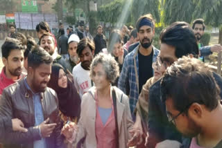 activist arundhati Roy