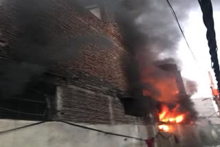 fire-breaks-out-in delhi