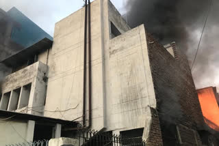 Fire breaks out in a shoe manufacturing factory in Mayapuri, no casuality