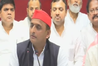 Akhilesh cannot contest polls if he defies NPR: BJP minister