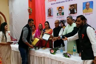 Chitrasen Sahu and Tejkaran Singh received Chhattisgarh Ratna Award