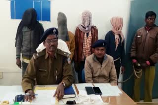 Lohardaga police, theft in Lohardaga, terror of thieves, thieves arrested in lohardaga, crime in lohardaga, लोहरदगा पुलिस, लोहरदगा में चोरी, चोरों का आतंक