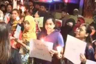 بنگلور میں جے این یو طلبہ کے لیے یکجہتی مظاہرہ