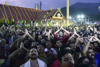 Not hearing review petitions against Sabarimala verdict: SC