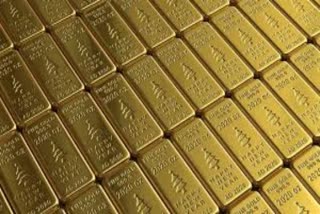 Gold prices decline Rs 236 on global selling, stronger rupee