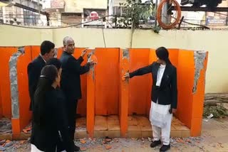 toilet broken by the lawyers in raipur