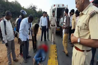 ಬೈಕ್​ಗೆ ಟಾಟಾ ಏಸ್​ ಡಿಕ್ಕಿ , Accident near Balur Gate of Gauribidanur Taluk, one died