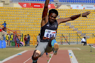 TAMIL NADUS SARAN CONVERTS BRONZE INTO GOLD WITH FINAL JUMP