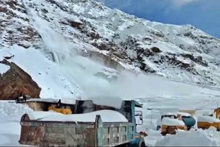 Army personnel hit by avalanches