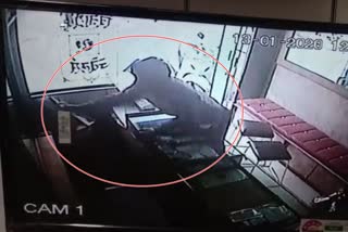 Theft in jeweler's shop at Patan