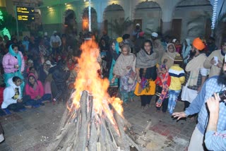 people celebrating Lohri in patna