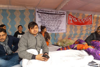 Flat buyers' hunger strike