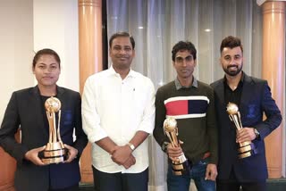 pramod-bhagat-awarded-sportsman-of-the-year-and-deep-grace-ekka-won-sportswoman-of-the-year